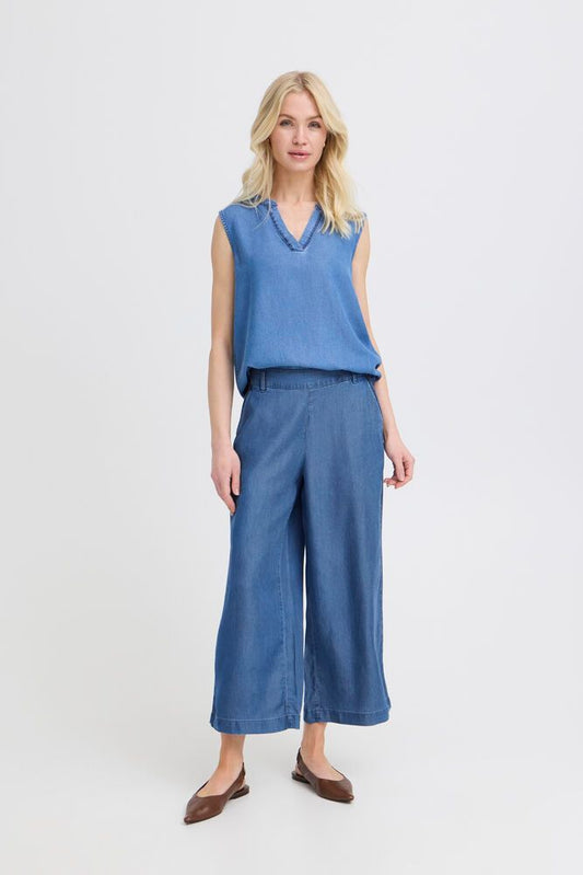 B.YOUNG Jeans morbido a gamba ampia con vita elasticizzata B.YOUNG