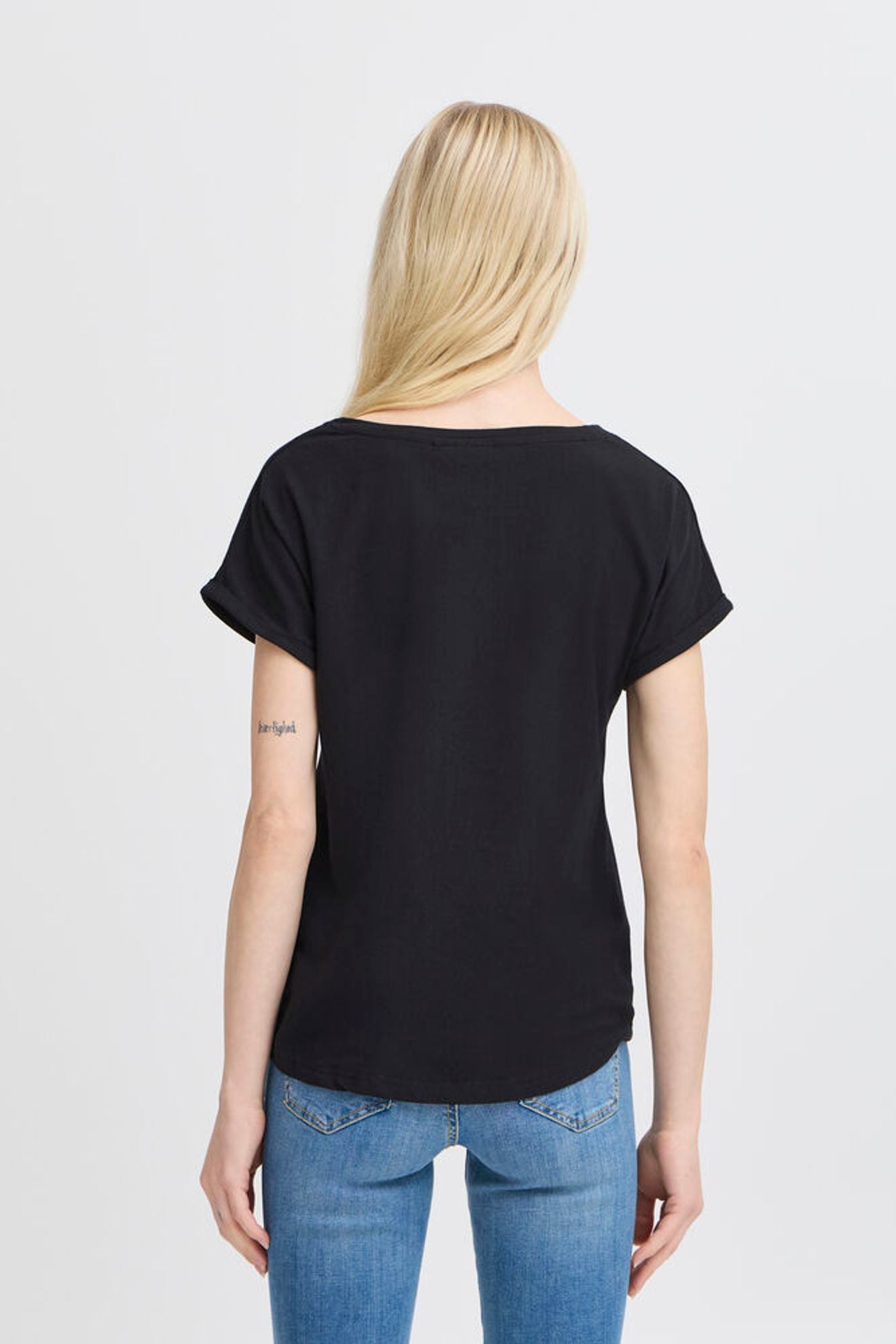 B.YOUNG T-shirt basica nera B.YOUNG