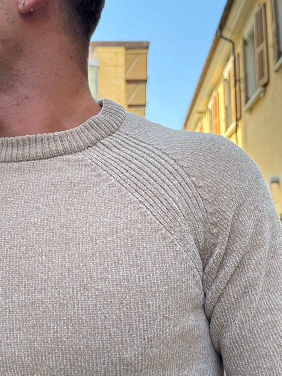 OVER-D Maglione paricollo ciniglia beige