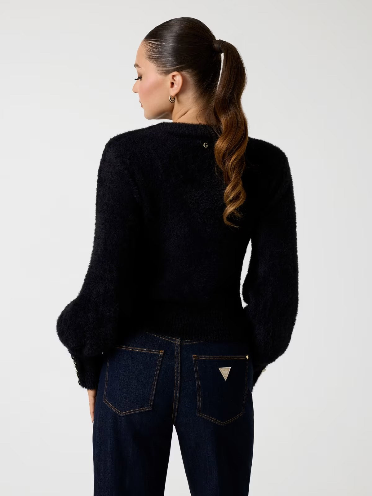 GUESS Maglione nero effetto peluche con apertura frontale chic GUESS