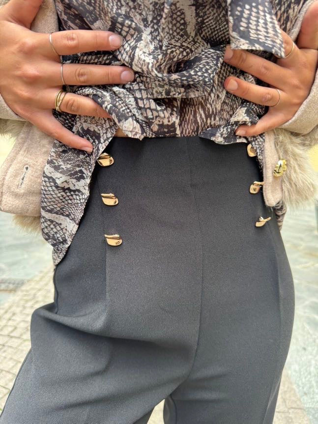 KORALLINE Pantalone con 6 bottoni davanti nero KORALLINE