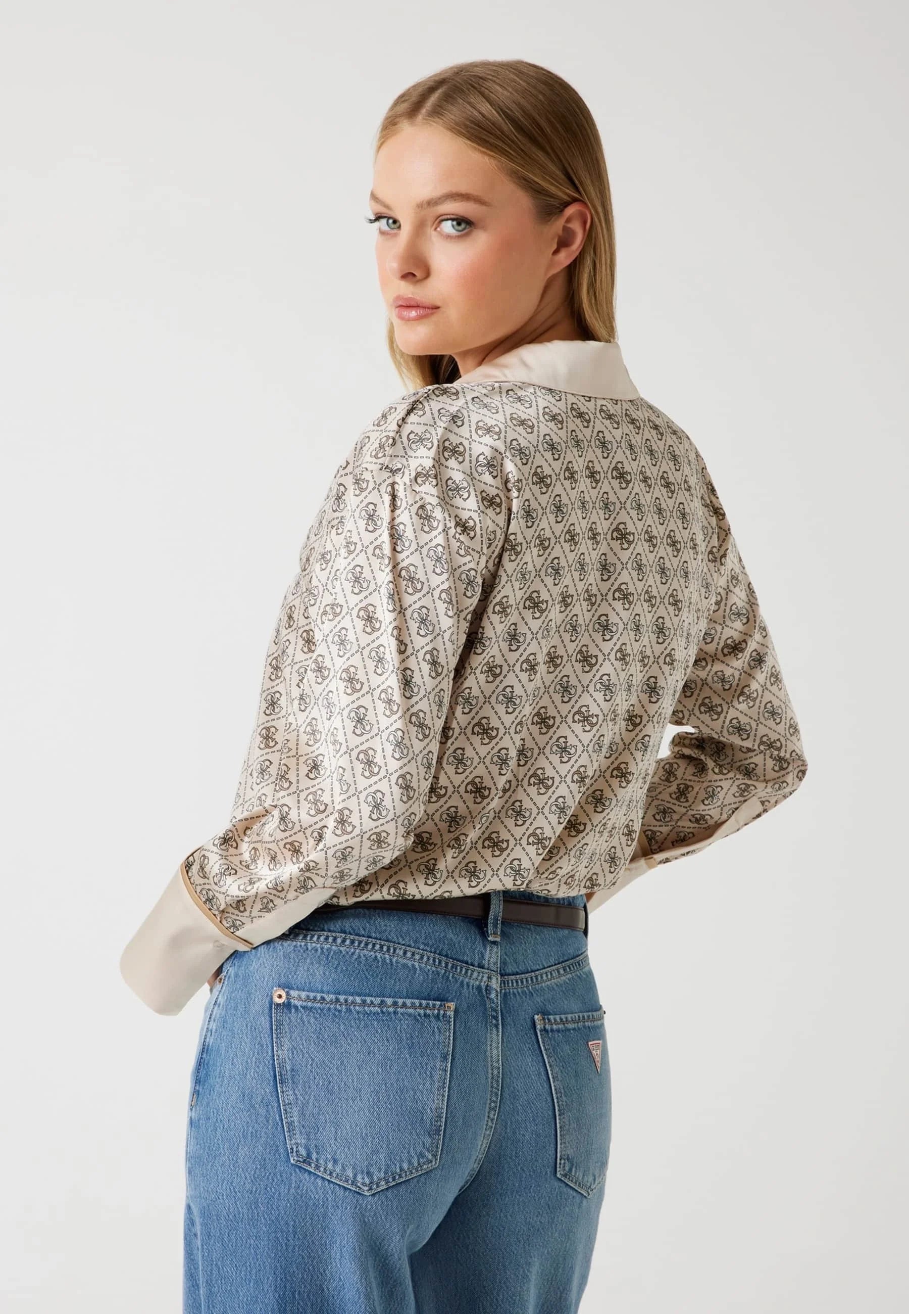 GUESS Camicia beige con logo all-over GUESS