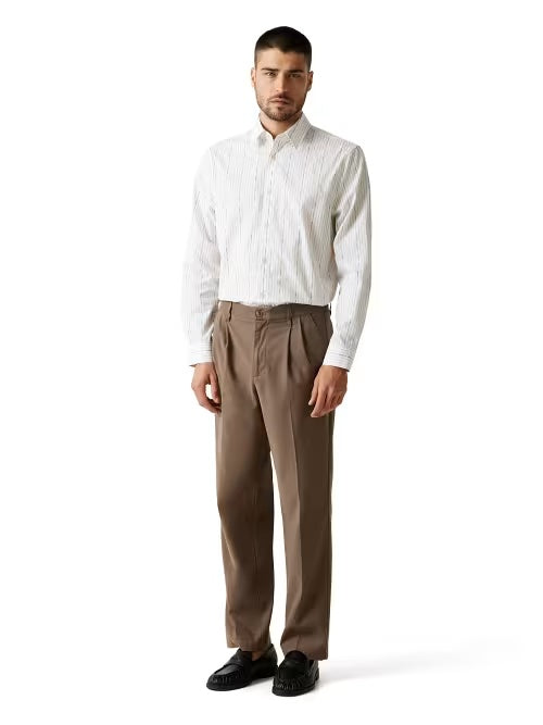 GUESS Camicia bianca con righe sottili blu GUESS