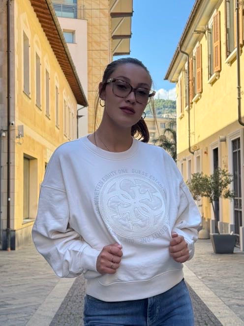 GUESS Felpa girocollo con Logo in Rilievo bianca GUESS