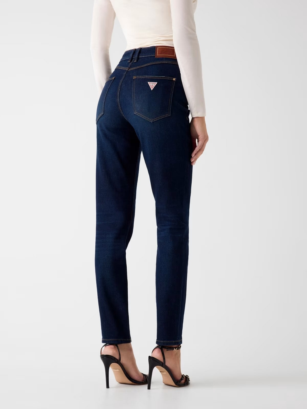 GUESS Jeans 1981 con bottoni a vista