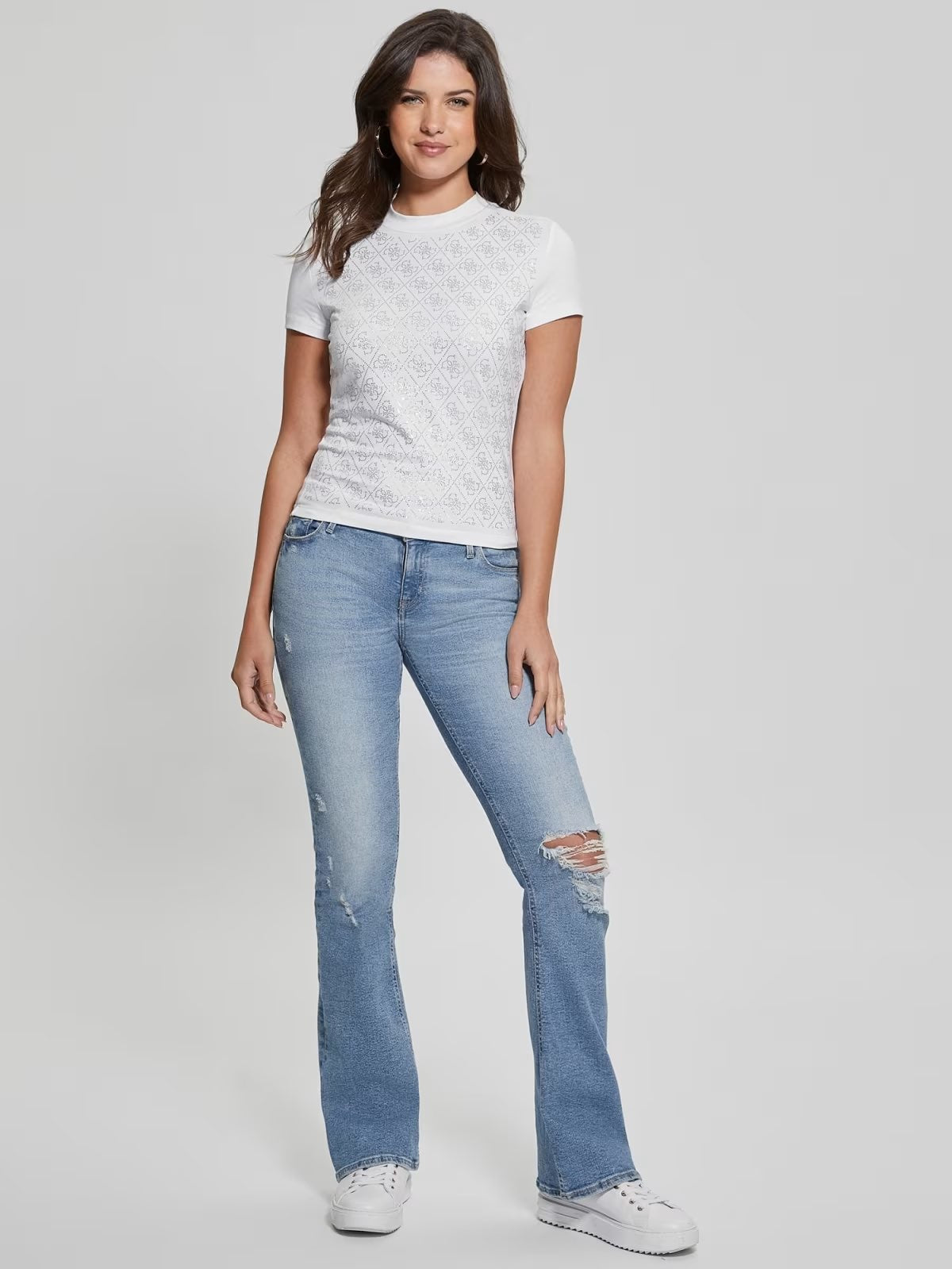 GUESS T-shirt bianca con logo all-over in brillantini