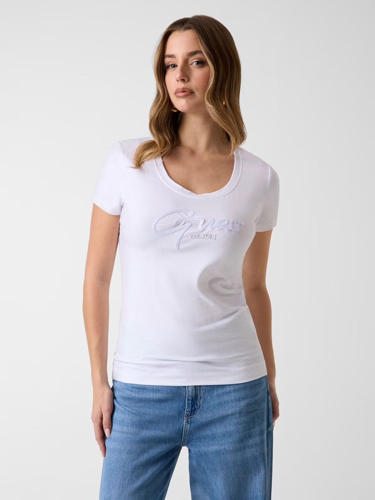 GUESS T-shirt basica bianca con scritta logo GUESS