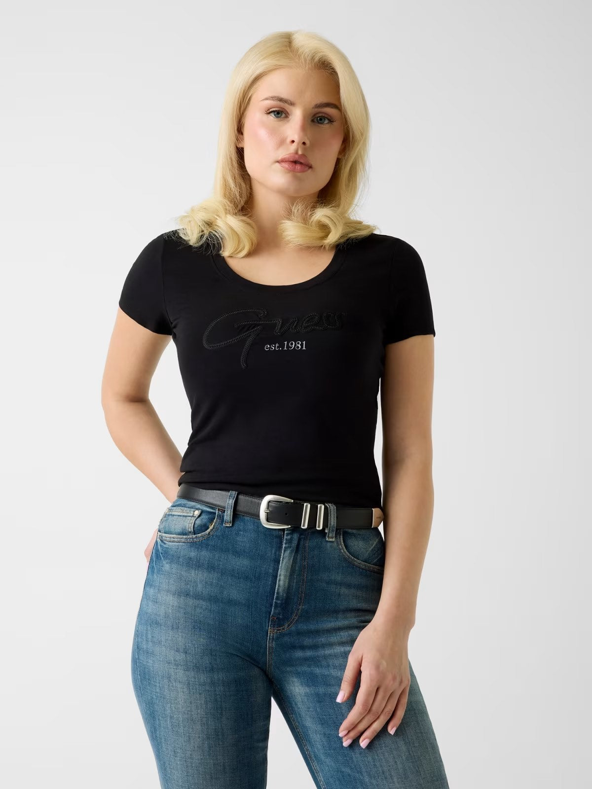 GUESS T-shirt basica nera con scritta logo GUESS